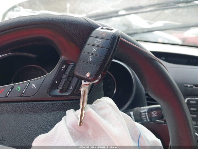 Aukcja sprzedaży 2015 Kia Forte Lx, vin: KNAFX4A63F5402524, numer aukcji: 43891836