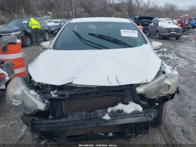Aukcja sprzedaży 2015 Kia Forte Lx, vin: KNAFX4A63F5402524, numer aukcji: 43891836