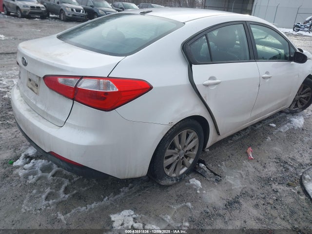 Aukcja sprzedaży 2015 Kia Forte Lx, vin: KNAFX4A63F5402524, numer aukcji: 43891836