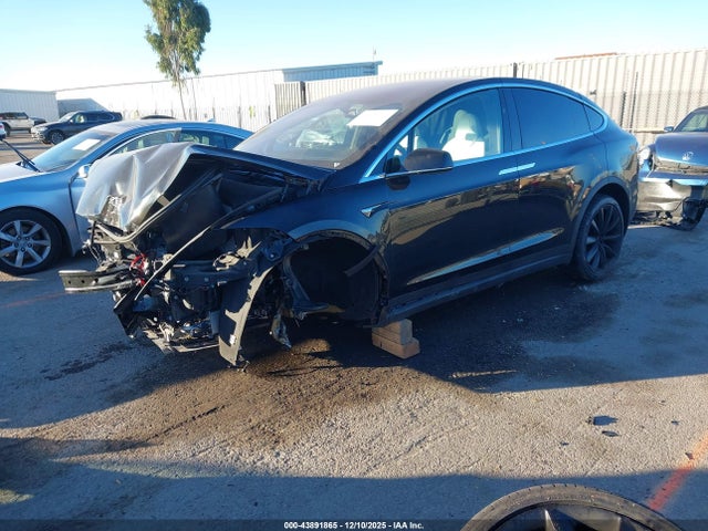 2019 TESLA MODEL X 5YJXCBE4XKF190732 Photo 1