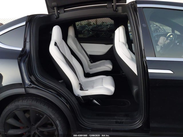 2019 TESLA MODEL X 5YJXCBE4XKF190732 Photo 7