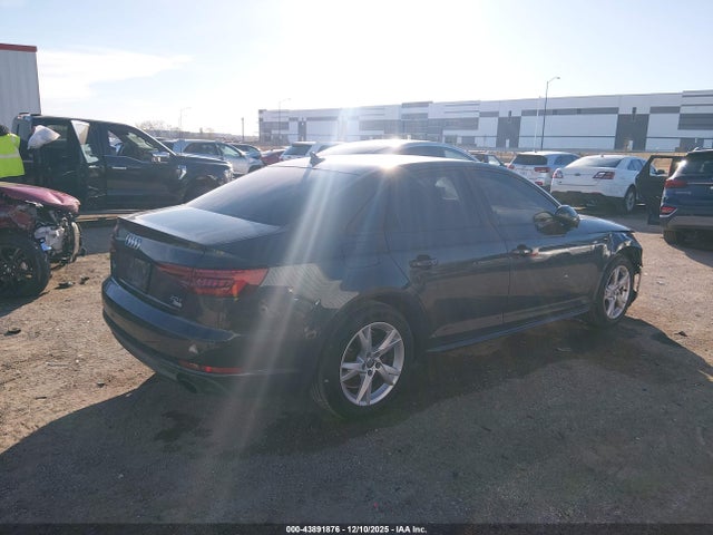 2018 AUDI A4 WAUKMAF43JA206550 Photo 3
