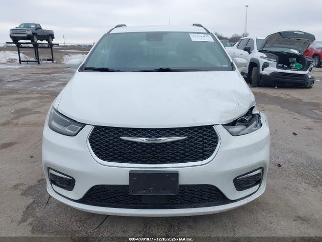 Продаж на аукціоні авто 2022 Chrysler Pacifica Touring L, vin: 2C4RC1BG5NR125796, номер лоту: 43891877
