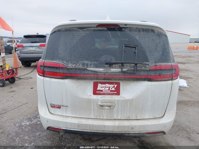 Продаж на аукціоні авто 2022 Chrysler Pacifica Touring L, vin: 2C4RC1BG5NR125796, номер лоту: 43891877