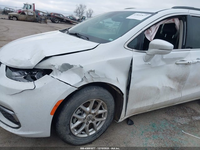 Продаж на аукціоні авто 2022 Chrysler Pacifica Touring L, vin: 2C4RC1BG5NR125796, номер лоту: 43891877