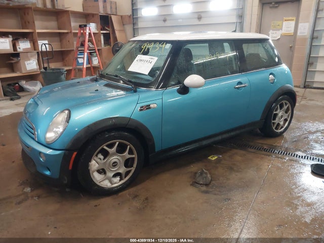 2005 MINI COOPER S WMWRE33525TD99212 Photo 1