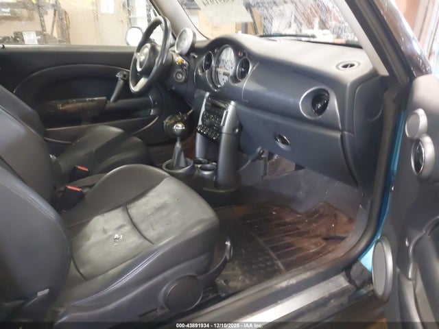 2005 MINI COOPER S WMWRE33525TD99212 Photo 4