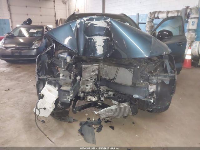 2022 VOLVO XC40 YV4162UM8N2645998 Photo 5