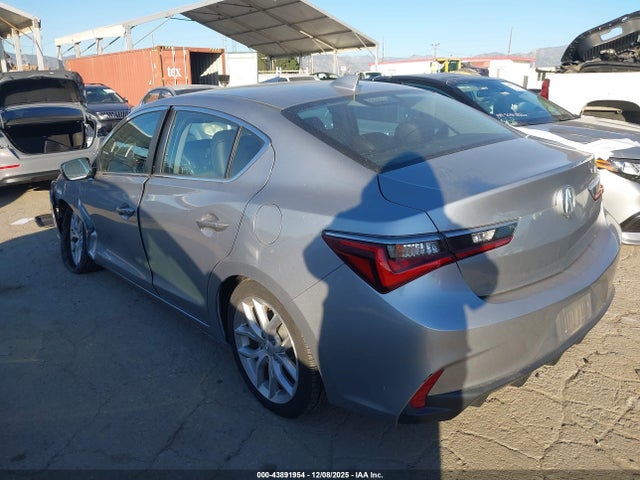 19UDE2F30KA007772 Acura Ilx Standard