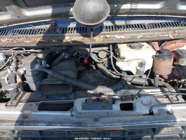 Auction sale of the 1992 Chevrolet G20, vin: 2GBEG25Z2N4112446, lot number: 43891984