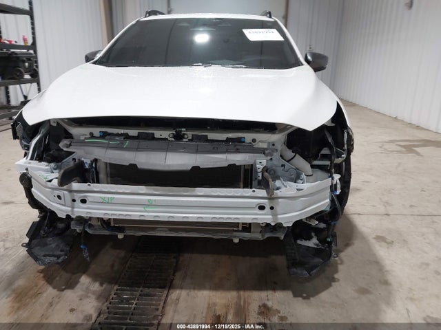 4S4GUHL64S3754470 Subaru Crosstrek Limited