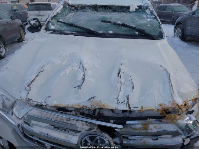JTMCY7AJ8K4083131 Toyota Land Cruiser V8