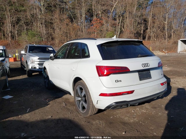 2022 AUDI Q5 WA1EAAFY1N2102709 Photo 2