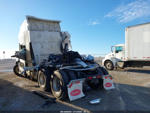 Продаж на аукціоні авто 2023 Peterbilt 579, vin: 1XPBDP9X0PD879426, номер лоту: 43892205