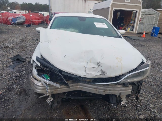 Chrysler 200 Limited 2015 1C3CCCAB6FN658007 Image 13