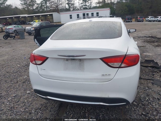 Chrysler 200 Limited 2015 1C3CCCAB6FN658007 Image 17