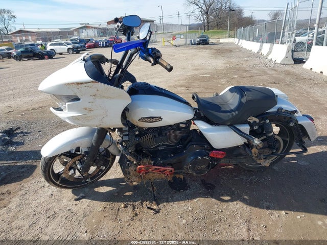 1HD1KH711RB611165 Harley-Davidson FLTRX