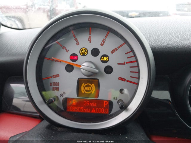 2010 MINI COOPER WMWMF3C52ATZ22775 Photo 6