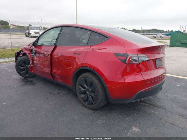 2025 TESLA MODEL Y 7SAYGDEE5SA341988 Photo 2