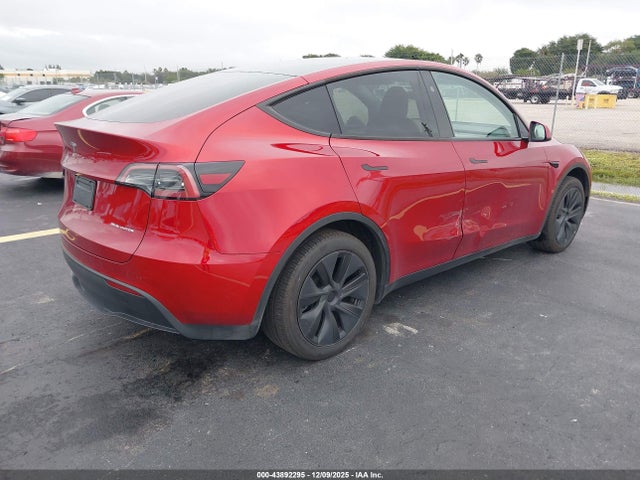 2025 TESLA MODEL Y 7SAYGDEE5SA341988 Photo 3