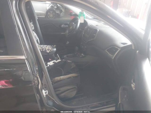 Aukcja sprzedaży 2019 Jeep Cherokee Latitude Fwd, vin: 1C4PJLCBXKD286624, numer aukcji: 43892309