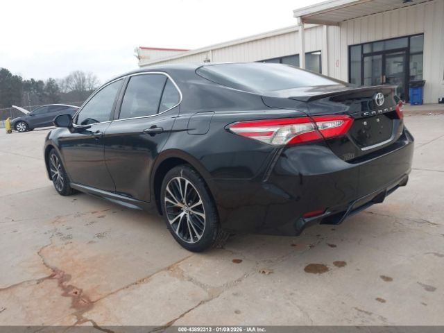 2018 TOYOTA CAMRY 4T1B11HK9JU073990 Photo 2