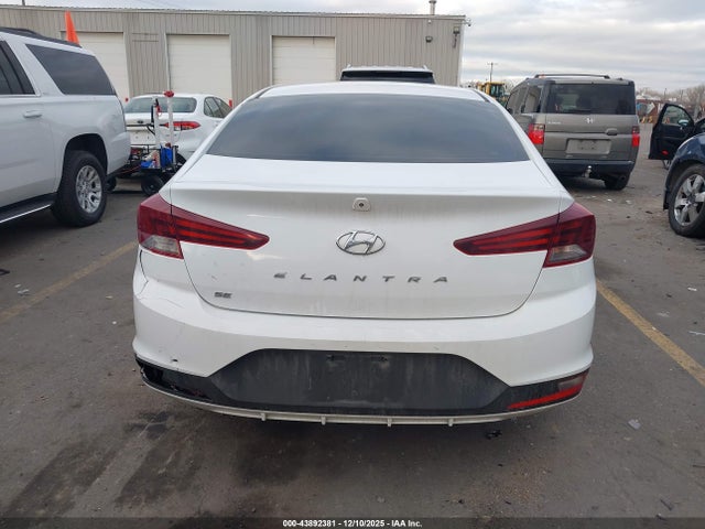Hyundai ELANTRA SE 2019 5NPD74LF8KH463756 Image 17