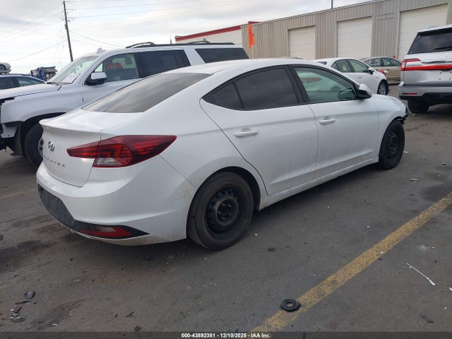 Hyundai ELANTRA SE 2019 5NPD74LF8KH463756 Image 4