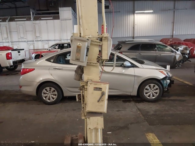 KMHCT4AE6GU998563 Hyundai ACCENT SE