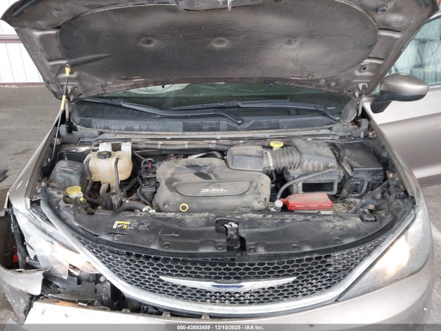 2017 CHRYSLER PACIFICA 2C4RC1CG5HR597774 Photo 9