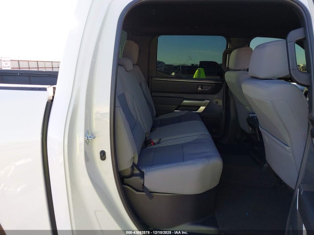 Toyota Tundra Sr5 2025 5TFLA5DB1SX304287 Image 8
