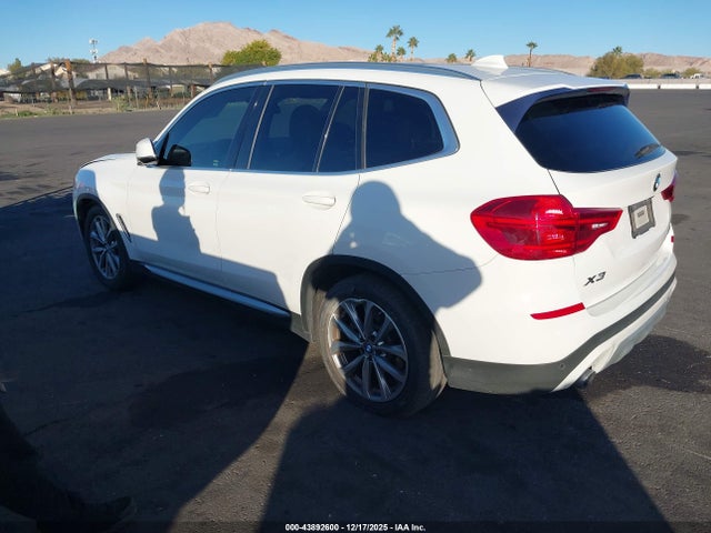 2019 BMW X3 5UXTR7C50KLF23590 Photo 2