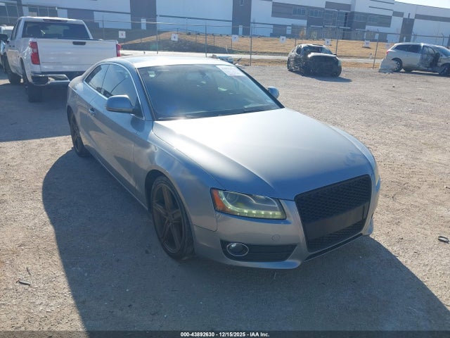 2009 AUDI A5 WAUDK78T49A018489 Photo 0