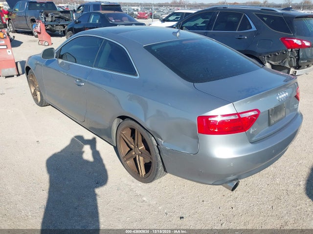 2009 AUDI A5 WAUDK78T49A018489 Photo 2