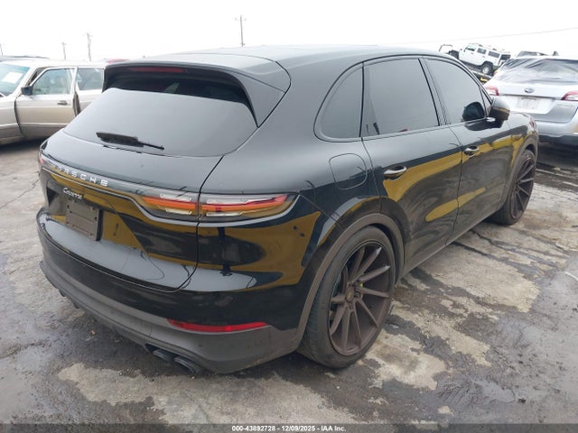 2022 PORSCHE CAYENNE WP1AA2AY7NDA02330 Photo 3