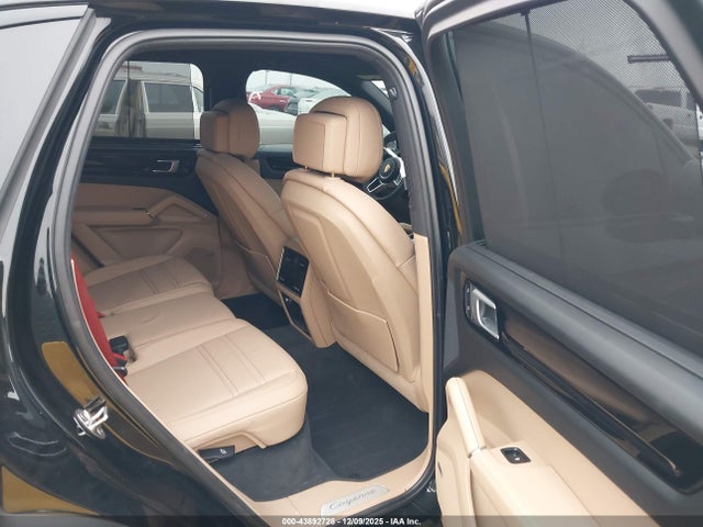 2022 PORSCHE CAYENNE WP1AA2AY7NDA02330 Photo 7