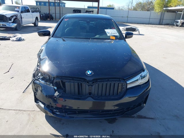 Продаж на аукціоні авто 2021 Bmw 530i, vin: WBA53BH0XMWX27630, номер лоту: 43892784
