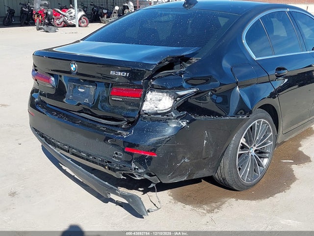 Продаж на аукціоні авто 2021 Bmw 530i, vin: WBA53BH0XMWX27630, номер лоту: 43892784