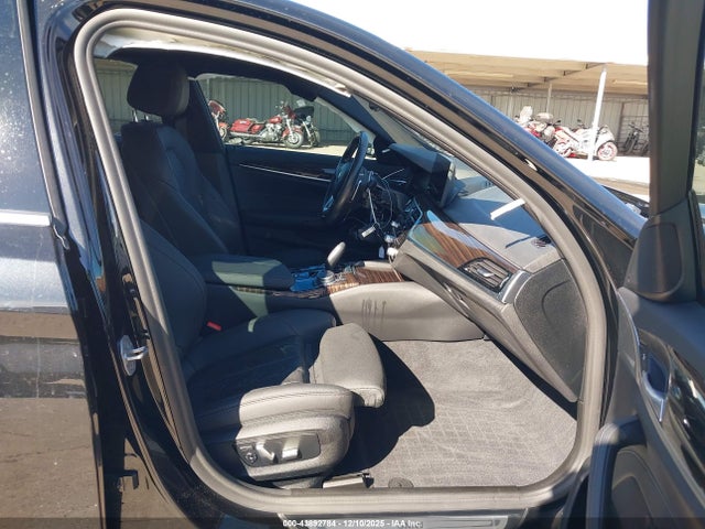 Продаж на аукціоні авто 2021 Bmw 530i, vin: WBA53BH0XMWX27630, номер лоту: 43892784
