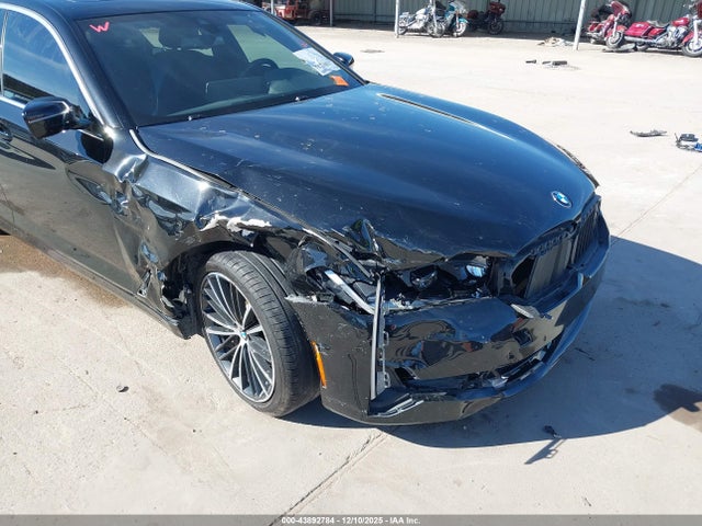 Продаж на аукціоні авто 2021 Bmw 530i, vin: WBA53BH0XMWX27630, номер лоту: 43892784