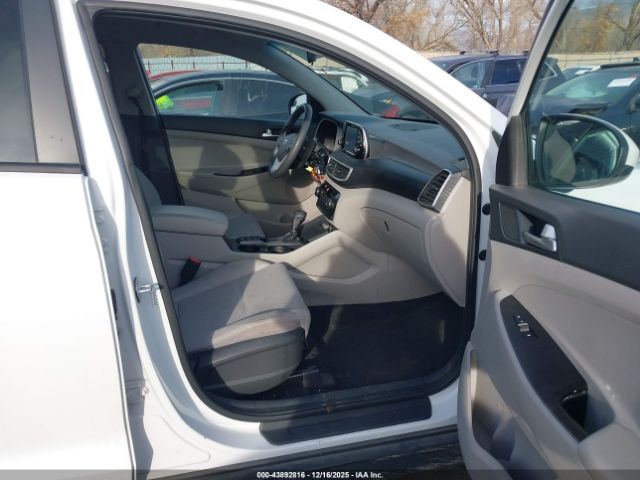 2019 HYUNDAI TUCSON KM8J2CA44KU940858 Photo 4