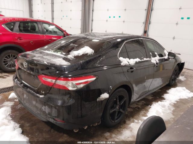 2018 TOYOTA CAMRY JTNB11HK8J3008201 Photo 3