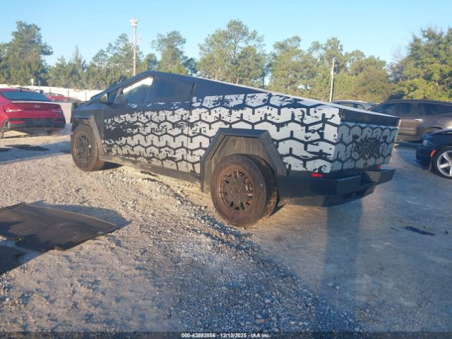 2024 TESLA CYBERTRUCK 7G2CEHED8RA017873 Photo 2