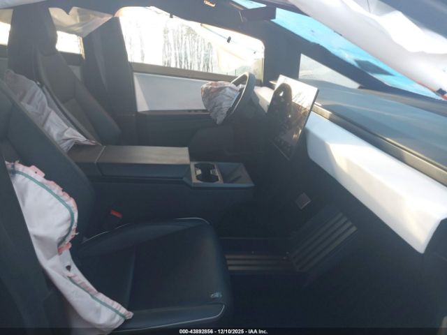 2024 TESLA CYBERTRUCK 7G2CEHED8RA017873 Photo 4