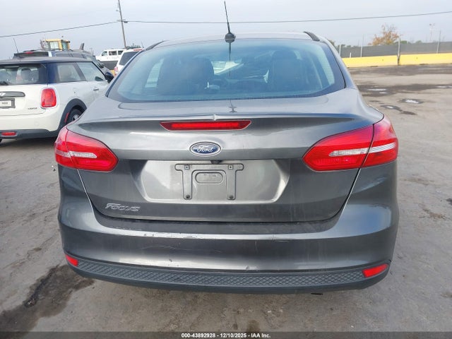 Ford FOCUS S 2018 1FADP3E22JL230895 Image 17