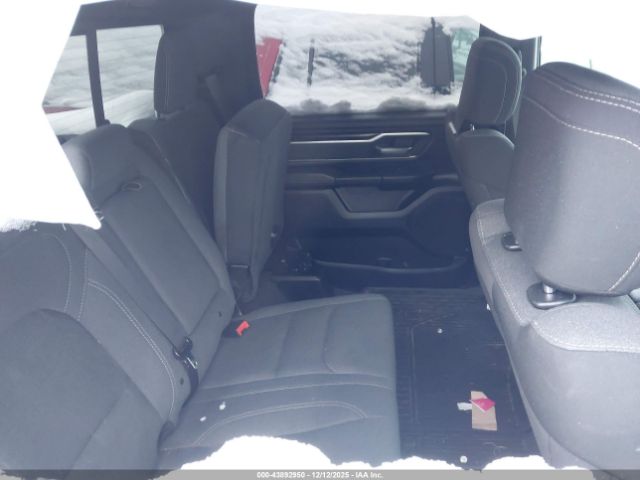 2021 RAM 1500 1C6SRFFT0MN723382 Photo 7