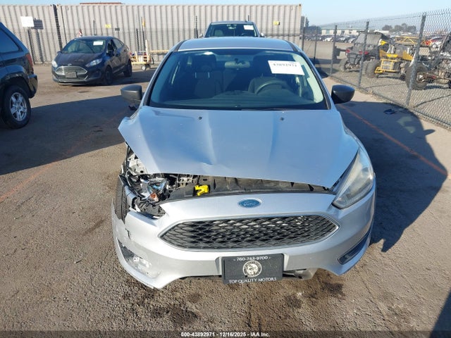Ford FOCUS S 2016 1FADP3E26GL209346 Image 12