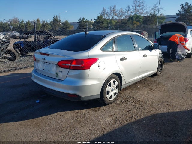 Ford FOCUS S 2016 1FADP3E26GL209346 Image 4