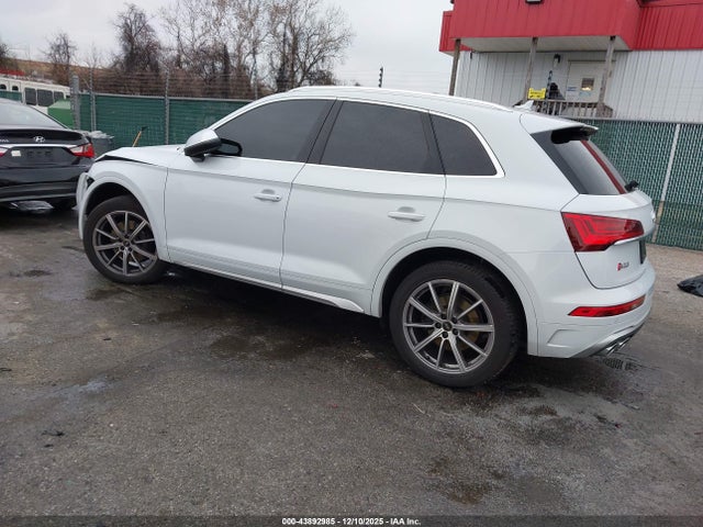 2023 AUDI SQ5 WA1A4AFY8P2033641 Photo 2