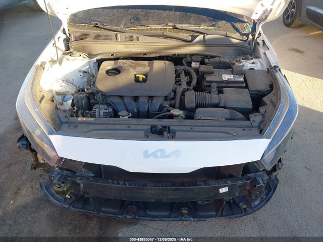 3KPF24AD7NE440048 KIA Forte Lxs
